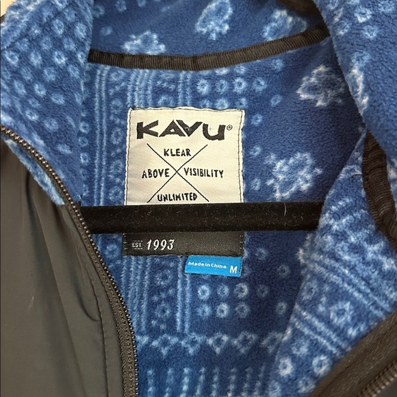 KAVU Neve Fleece Cape Dress Half Zip - Picture 5 of 6